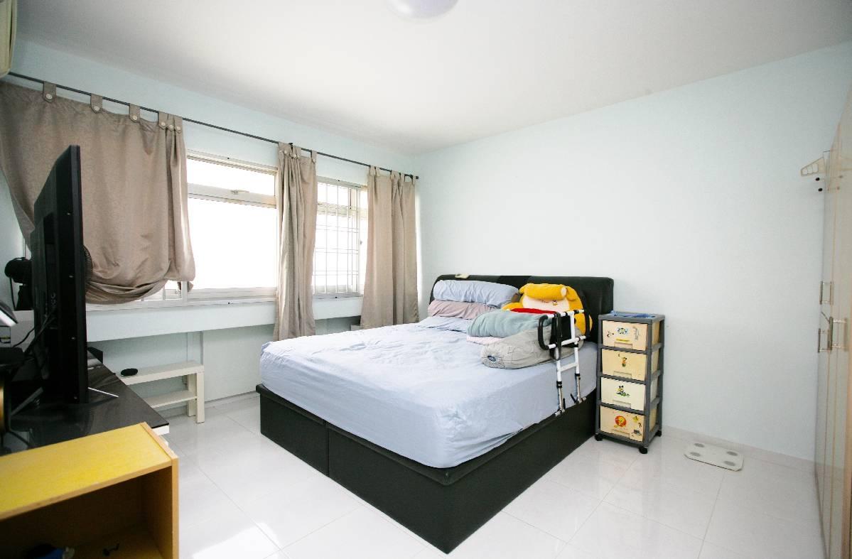 HDB Apartment for Rent, 349 Tampines Street 33 HDB Apartment For Rent, $3,600, 3 Bed 2 Bath 1,442 sqft $2.50 psf, SGD 3,600 | 99-year Leasehold