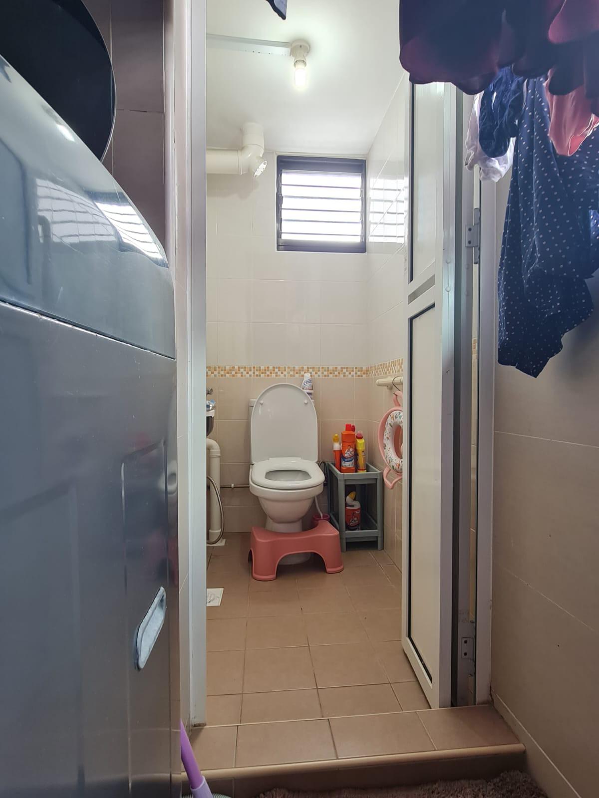HDB Apartment for Rent, 271 Queen Street HDB Apartment For Rent, $3,999, 2 Bed 1 Bath 657 sqft $6.09 psf, SGD 3,999 | 99-year Leasehold