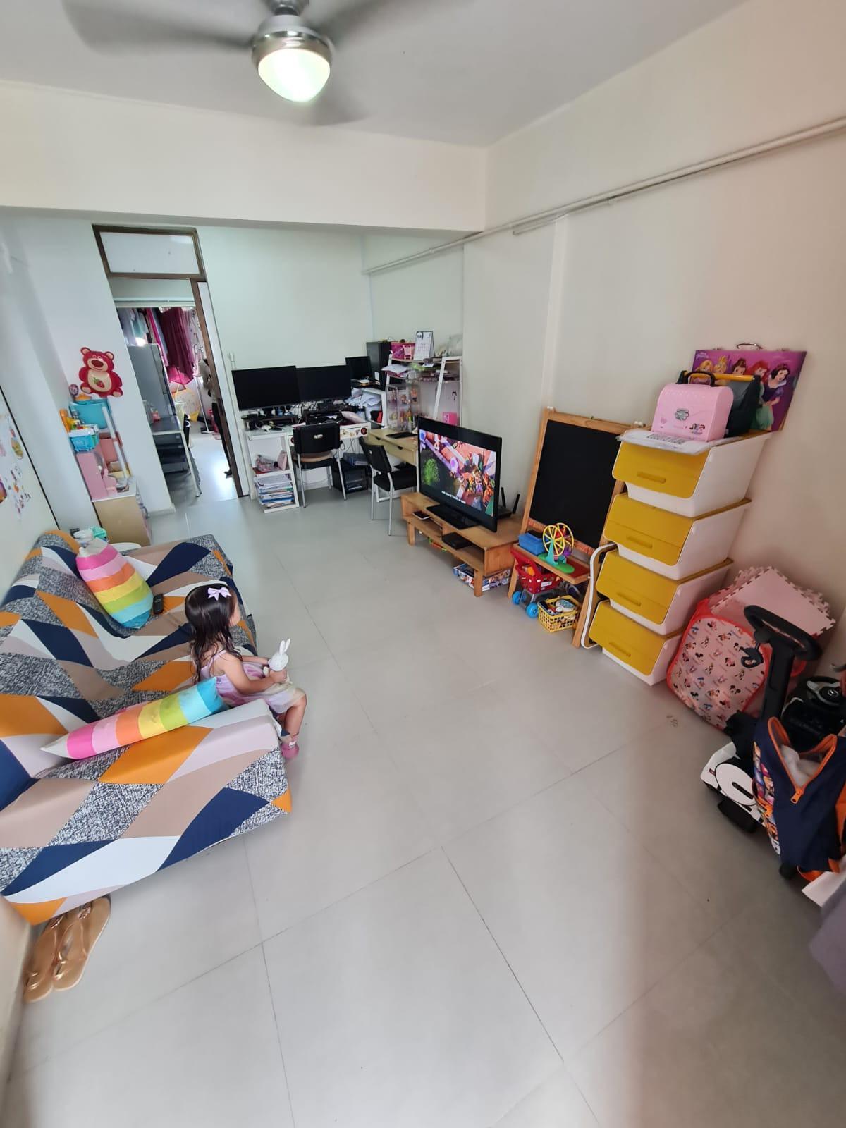HDB Apartment for Rent, 271 Queen Street HDB Apartment For Rent, $3,999, 2 Bed 1 Bath 657 sqft $6.09 psf, SGD 3,999 | 99-year Leasehold
