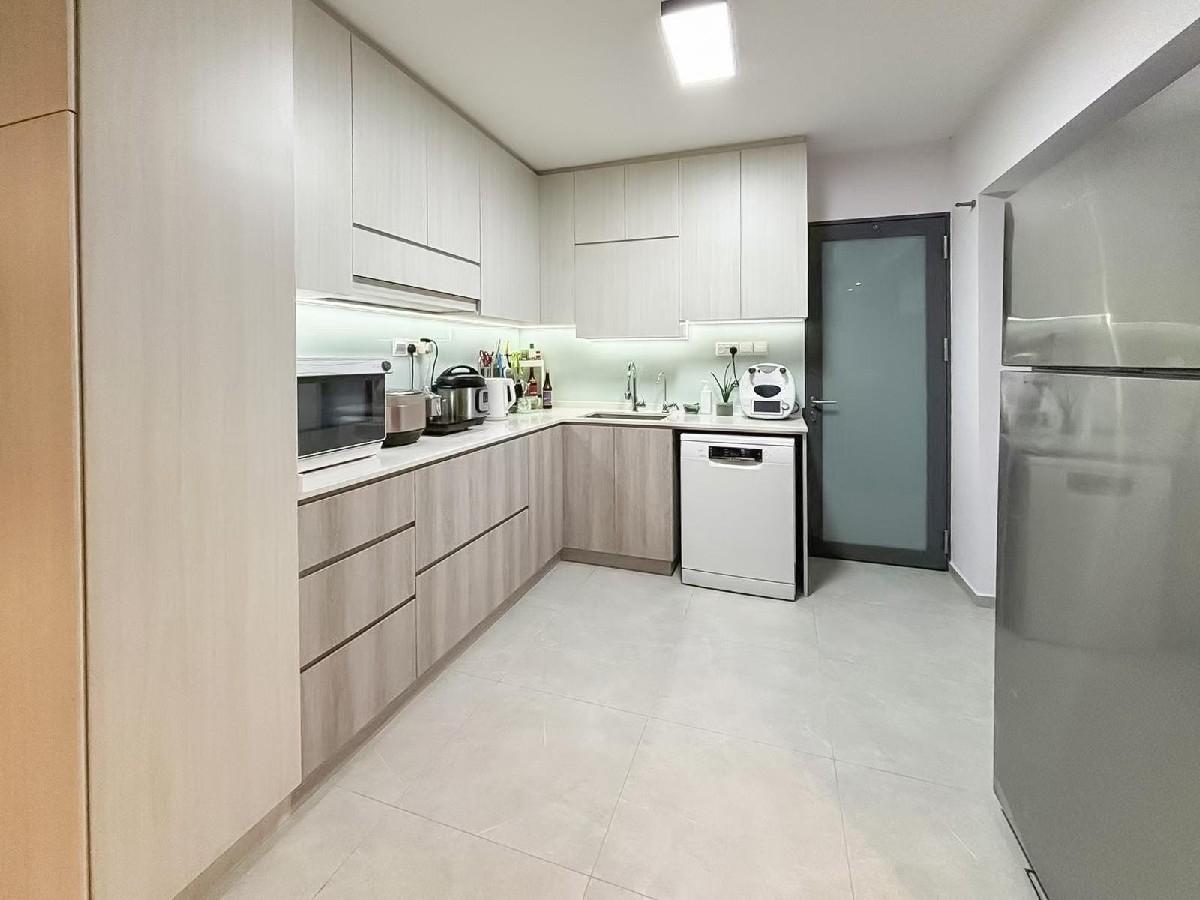 HDB Apartment for Rent, Pinnacle @ Duxton HDB Apartment For Rent, $5,500, 3 Bed 2 Bath 1,152 sqft $4.77 psf, SGD 5,500 | 99-year Leasehold