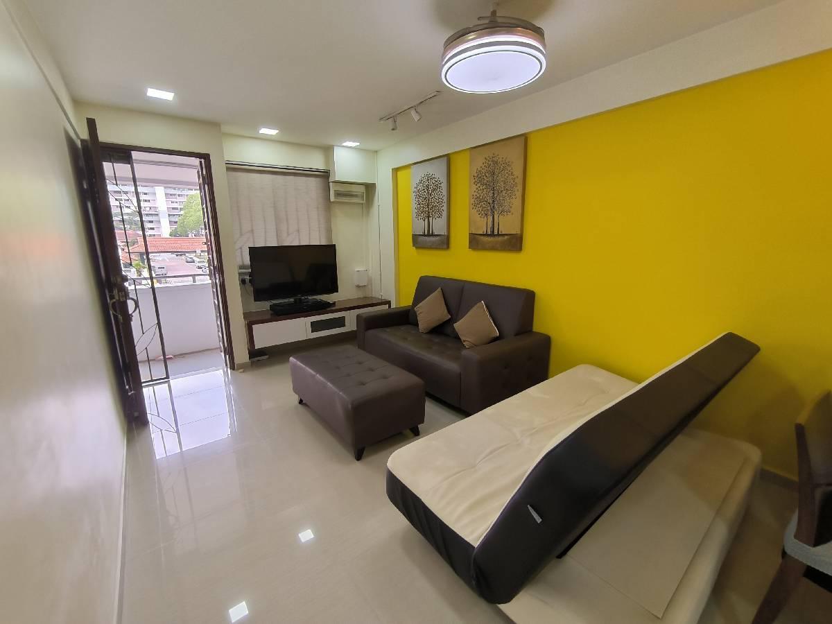 Prop-GPT: HDB Apartment: D20 Ang Mo Kio 130 Ang Mo Kio Avenue 3
