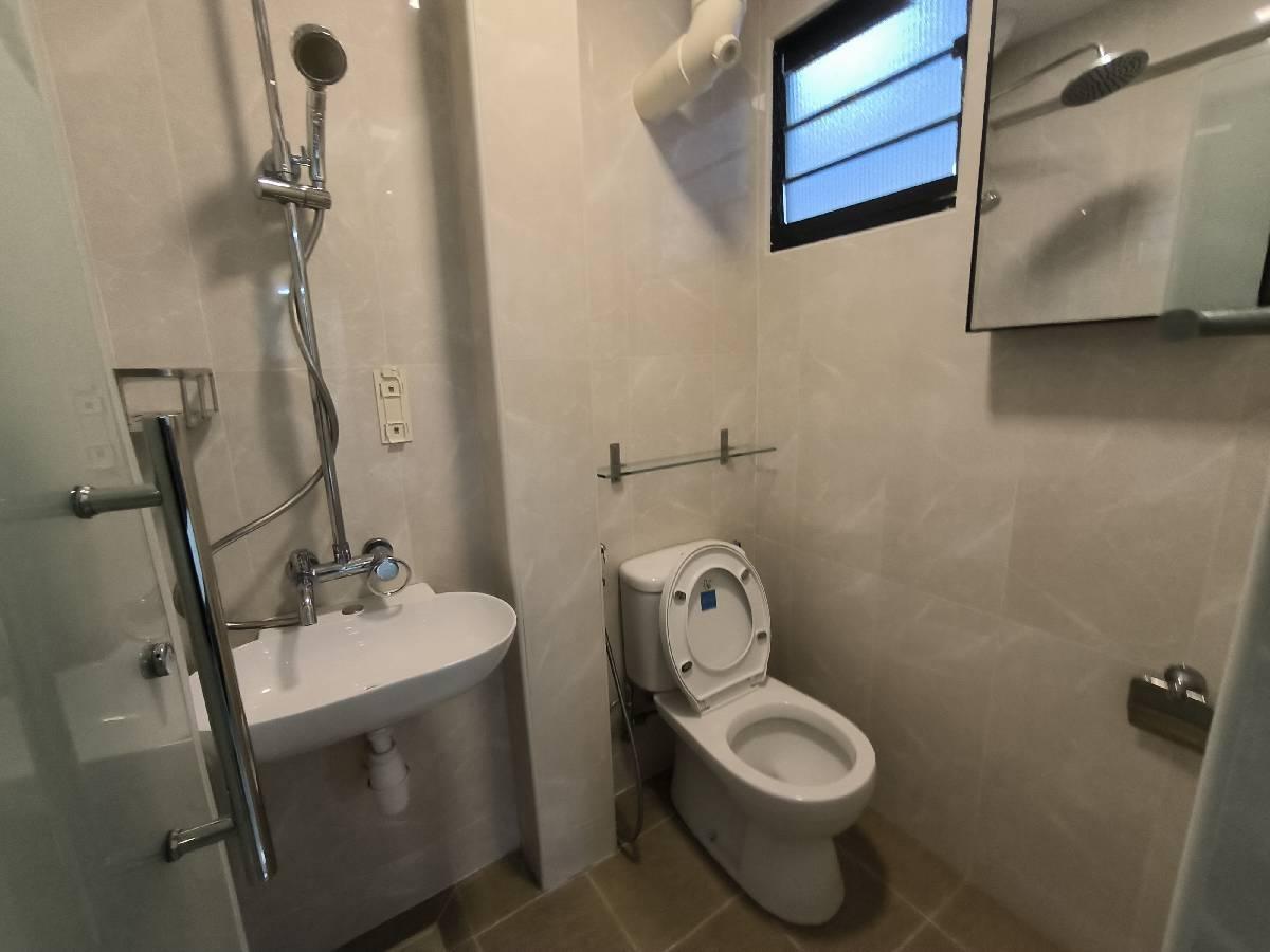 HDB Apartment for Rent, 130 Ang Mo Kio Avenue 3 HDB Apartment For Rent, $3,200, 2 Bed 2 Bath 786 sqft $4.07 psf, SGD 3,200 | 99-year Leasehold