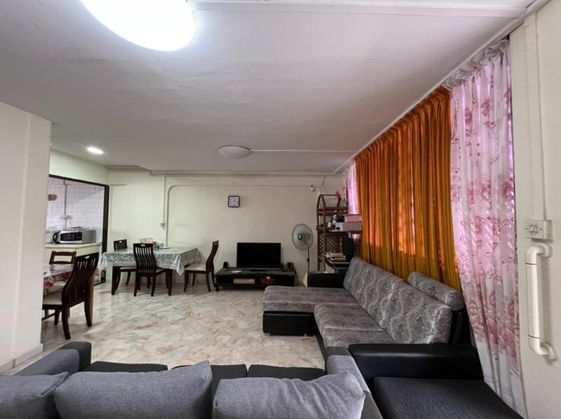 Prop-GPT: HDB Apartment: D23 Bukit Batok 510 Bukit Batok Street 52