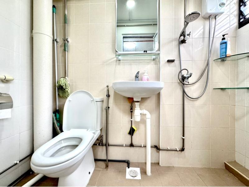 HDB Apartment for Rent, 627 Ang Mo Kio Avenue 9 HDB Apartment For Rent, $4,200, 4 Bed 2 Bath 1,367 sqft $3.07 psf, SGD 4,200 | 99-year Leasehold