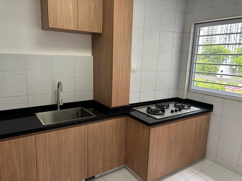 Prop-GPT: HDB Apartment: D02  7 Tanjong Pagar Plaza