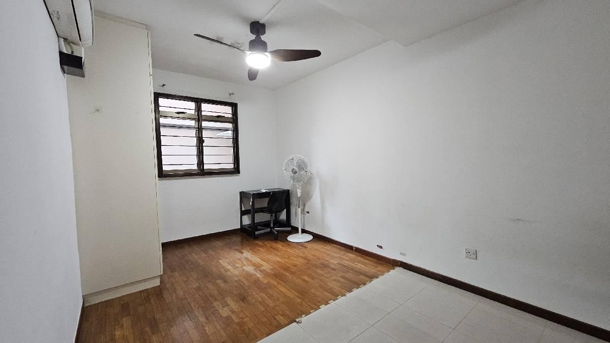 HDB Apartment for Rent, 677C Jurong West Street 64 HDB Apartment For Rent, $3,500, 3 Bed 2 Bath 969 sqft $3.61 psf, SGD 3,500 | 99-year Leasehold