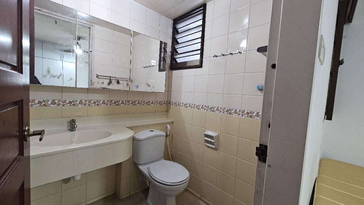 HDB Apartment for Rent, 677C Jurong West Street 64 HDB Apartment For Rent, $3,500, 3 Bed 2 Bath 969 sqft $3.61 psf, SGD 3,500 | 99-year Leasehold