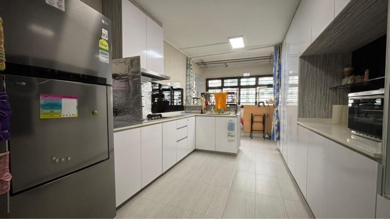 HDB Apartment for Rent, 525 Jurong West Street 52 HDB Apartment For Rent, $3,100, 2 Bed 2 Bath 871 sqft $3.56 psf, SGD 3,100 | 99-year Leasehold