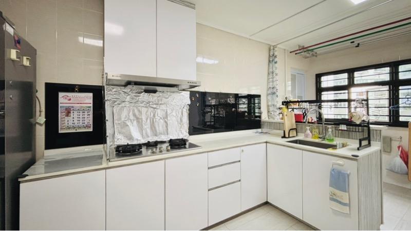 HDB Apartment for Rent, 525 Jurong West Street 52 HDB Apartment For Rent, $3,100, 2 Bed 2 Bath 871 sqft $3.56 psf, SGD 3,100 | 99-year Leasehold