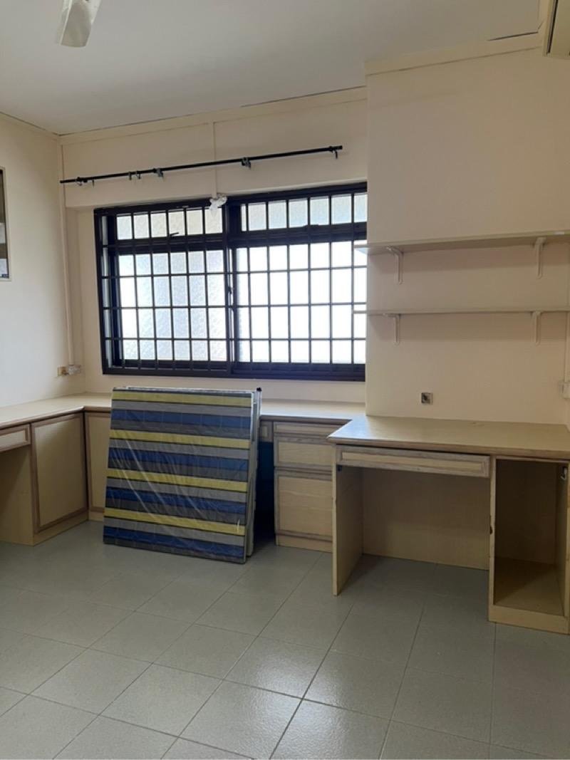 HDB Apartment for Rent, 717 Tampines Street 72 HDB Apartment For Rent, $3,400, 3 Bed 2 Bath 1,076 sqft $3.16 psf, SGD 3,400 | 99-year Leasehold