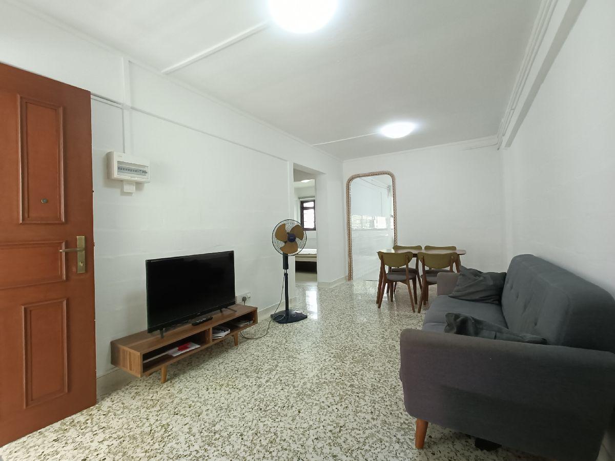 Prop-GPT: HDB Apartment: D05  303 Clementi Avenue 4