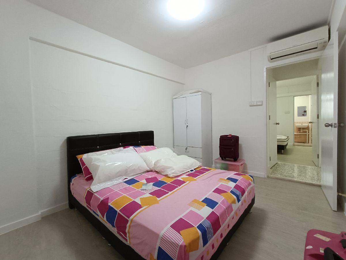 HDB Apartment for Rent, 303 Clementi Avenue 4 HDB Apartment For Rent, $3,200, 2 Bed 2 Bath 721 sqft $4.44 psf, SGD 3,200 | 99-year Leasehold
