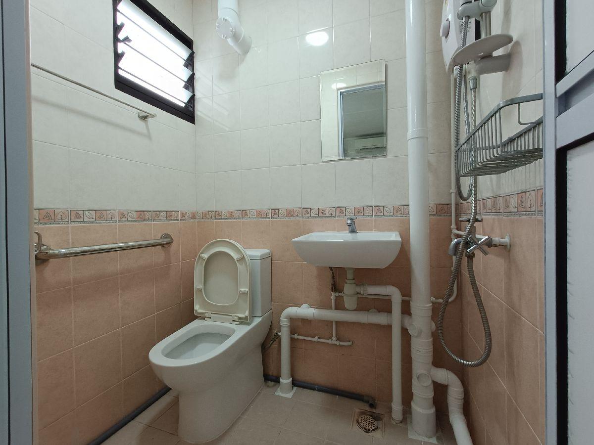 HDB Apartment for Rent, 303 Clementi Avenue 4 HDB Apartment For Rent, $3,200, 2 Bed 2 Bath 721 sqft $4.44 psf, SGD 3,200 | 99-year Leasehold