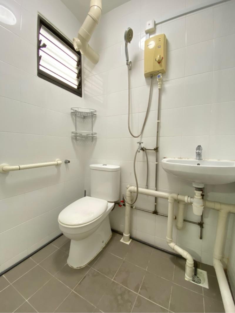 HDB Apartment for Rent, 335 Clementi Avenue 2 HDB Apartment For Rent, $3,500, 2 Bed 2 Bath 721 sqft $4.85 psf, SGD 3,500 | 99-year Leasehold