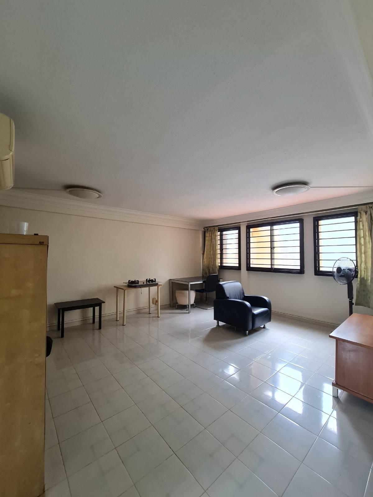 HDB Apartment for Rent, 184 Toa Payoh Central HDB Apartment For Rent, $3,500, 2 Bed 1 Bath 721 sqft $4.85 psf, SGD 3,500