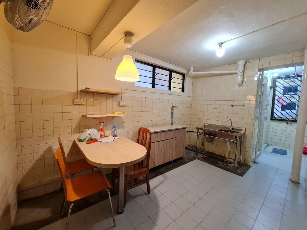 HDB Apartment for Rent, 184 Toa Payoh Central HDB Apartment For Rent, $3,500, 2 Bed 1 Bath 721 sqft $4.85 psf, SGD 3,500