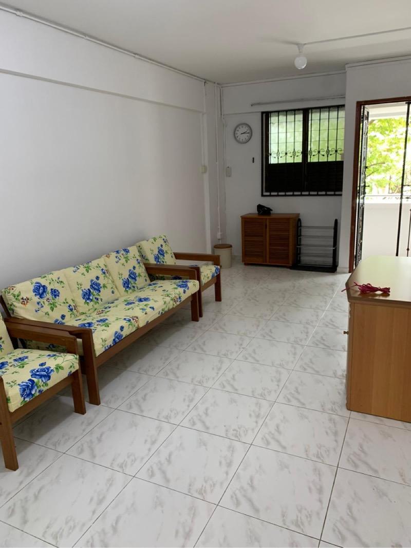 Prop-GPT: HDB Apartment: D05  320 Clementi Avenue 4