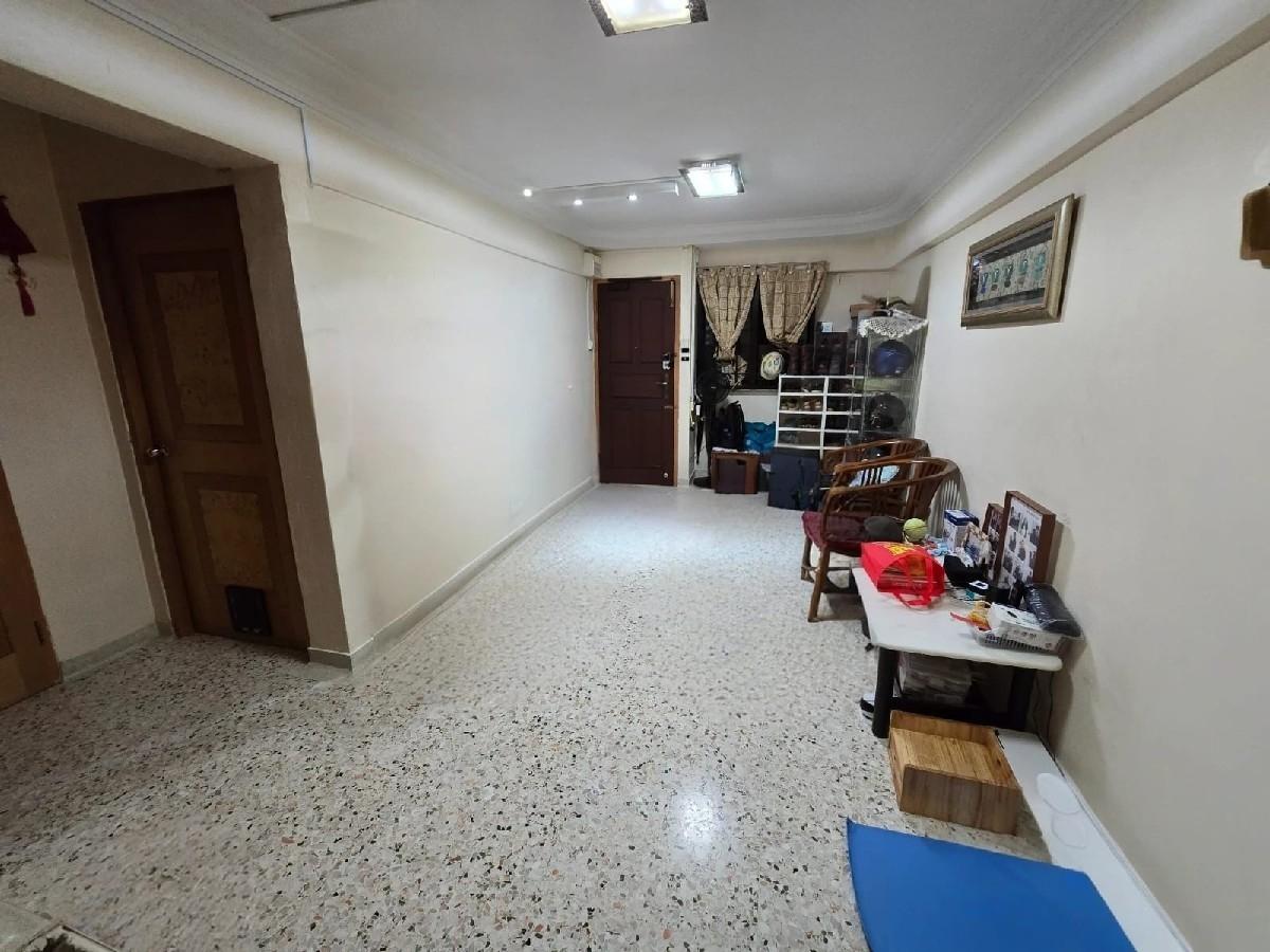 Prop-GPT: HDB Apartment: D16  554 Bedok North Street 3