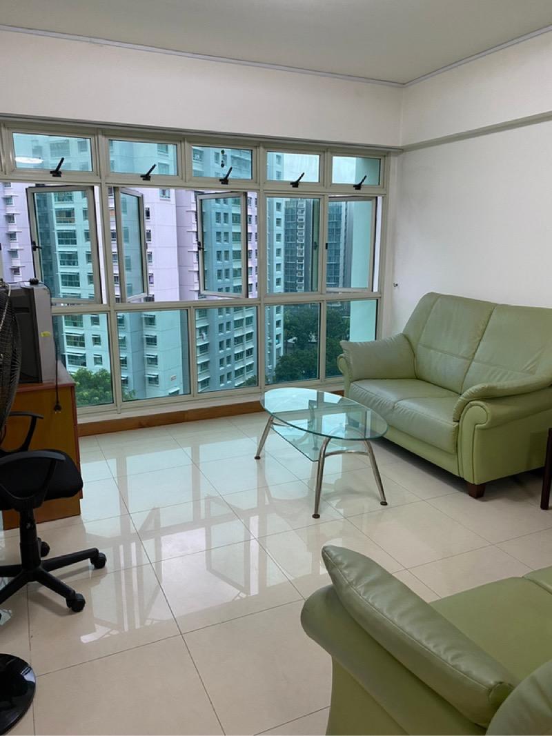 Prop-GPT: HDB Apartment: D19 Punggol 647 Punggol Central