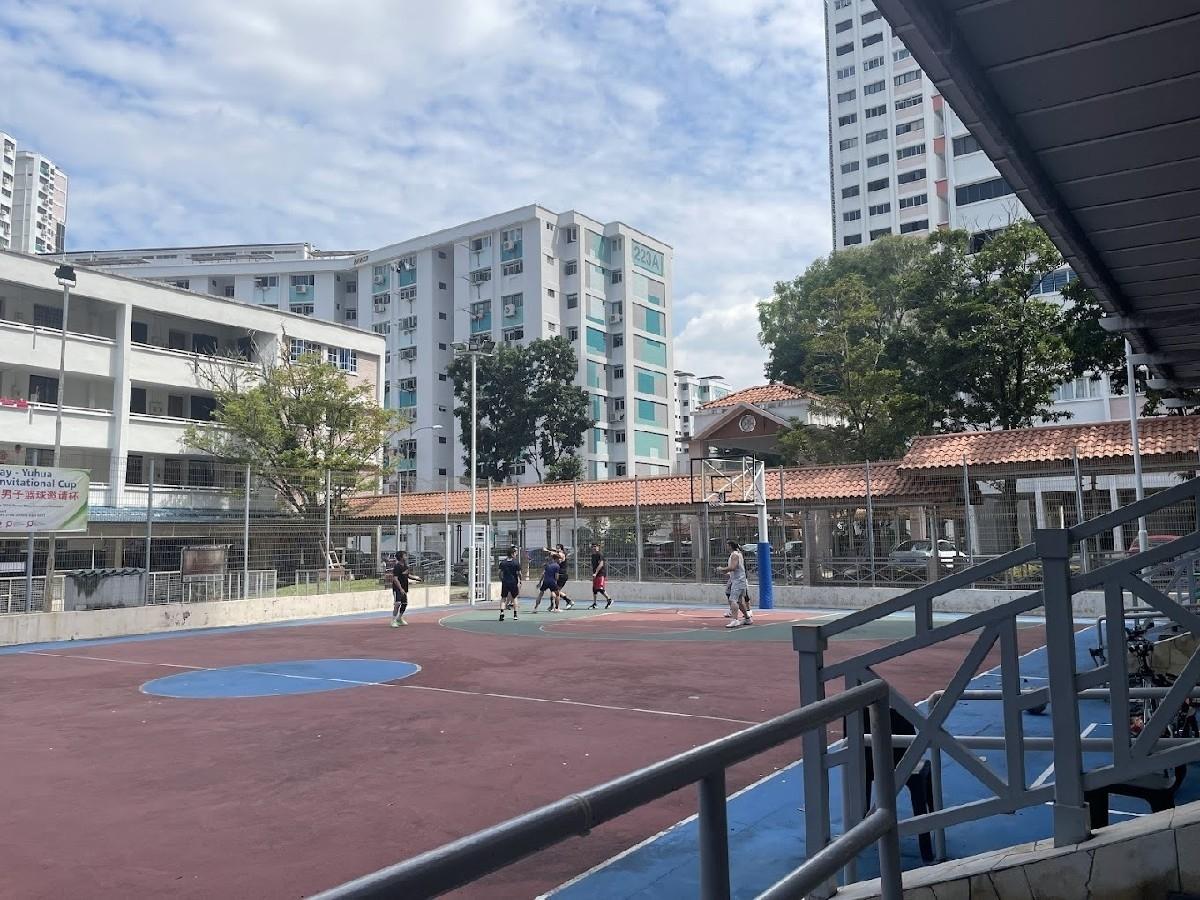 HDB Apartment for Rent, 220 Jurong East Street 21 HDB Apartment For Rent, $3,900, 3 Bed 2 Bath 1,270 sqft $3.07 psf, SGD 3,900 | 99-year Leasehold