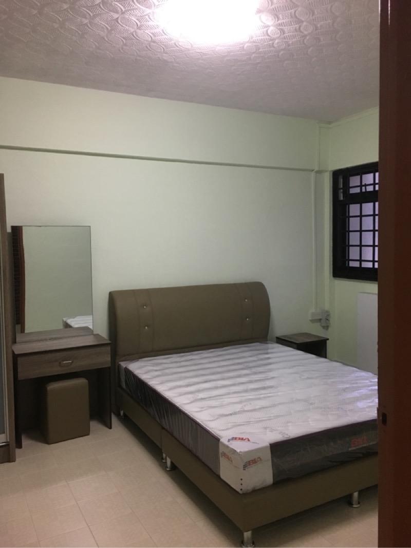 Prop-GPT: HDB Apartment: D22  330 Jurong East Avenue 1