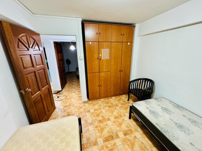 HDB Apartment for Rent, 15 Marsiling Lane HDB Apartment For Rent, $2,800, 2 Bed 2 Bath 818 sqft $3.42 psf, SGD 2,800 | 99-year Leasehold