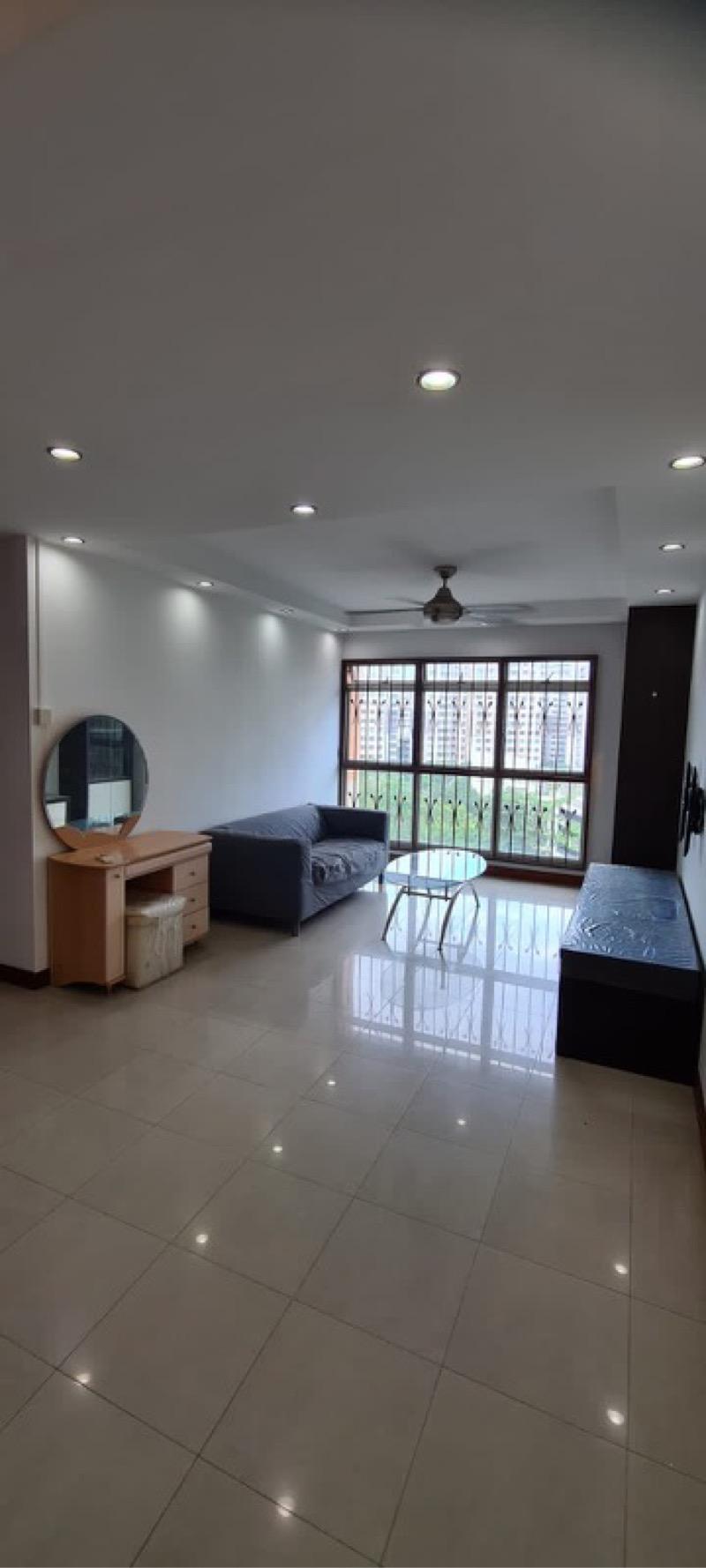 Prop-GPT: HDB Apartment: D19 Punggol 296 Punggol Central