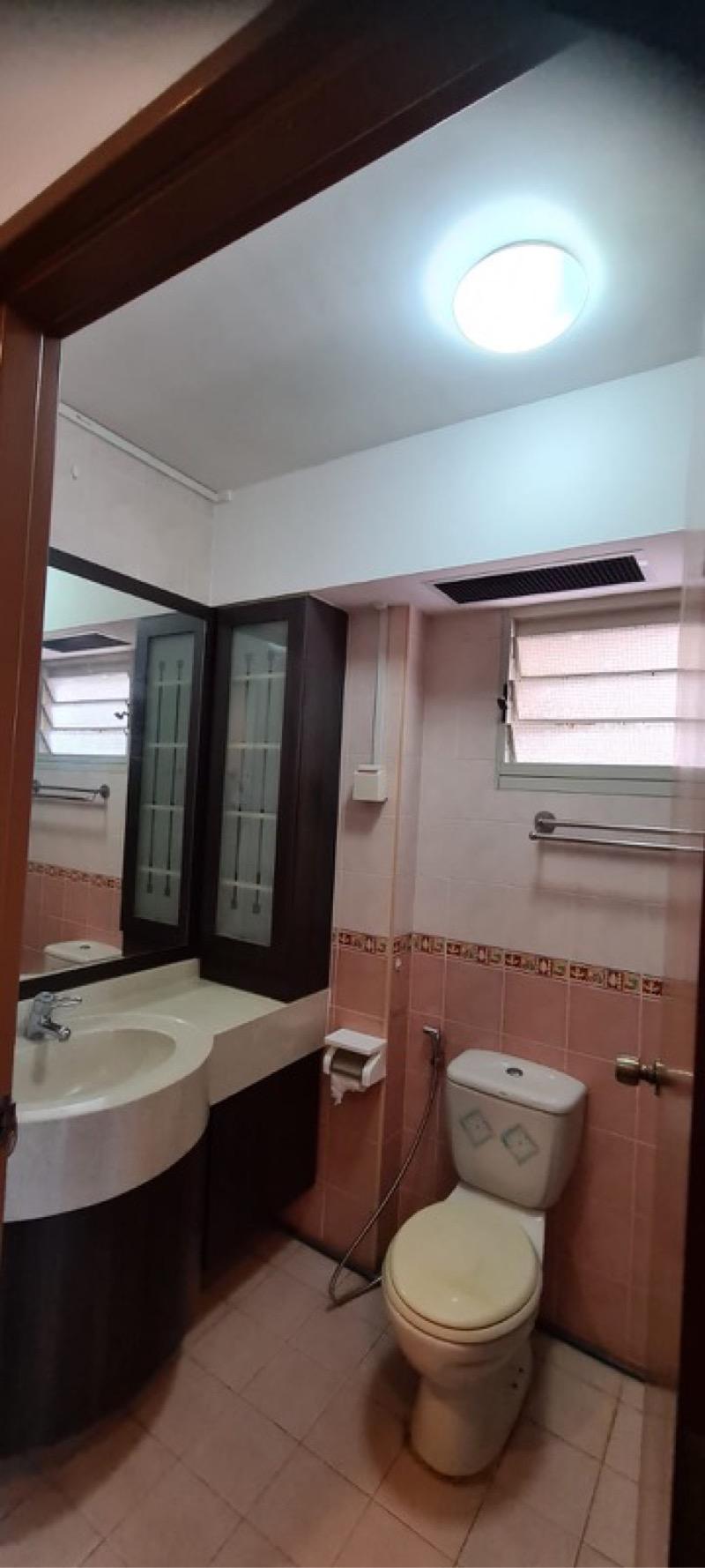 HDB Apartment for Rent, 296 Punggol Central HDB Apartment For Rent, $3,500, 3 Bed 2 Bath 1,237 sqft $2.83 psf, SGD 3,500 | 99-year Leasehold