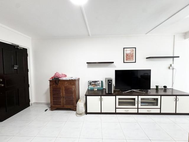 Prop-GPT: HDB Apartment: D19  189A Rivervale Drive