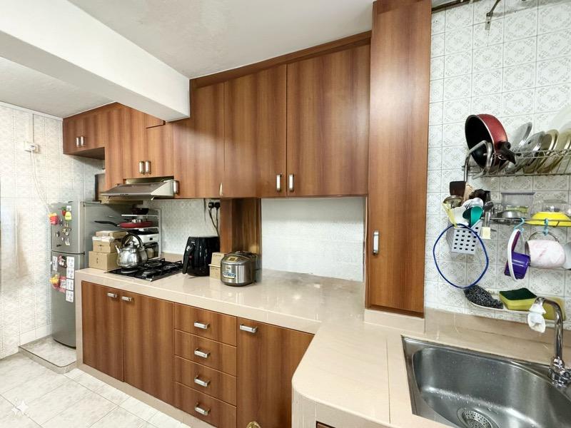 Prop-GPT: HDB Apartment: D16  18 Bedok South Road