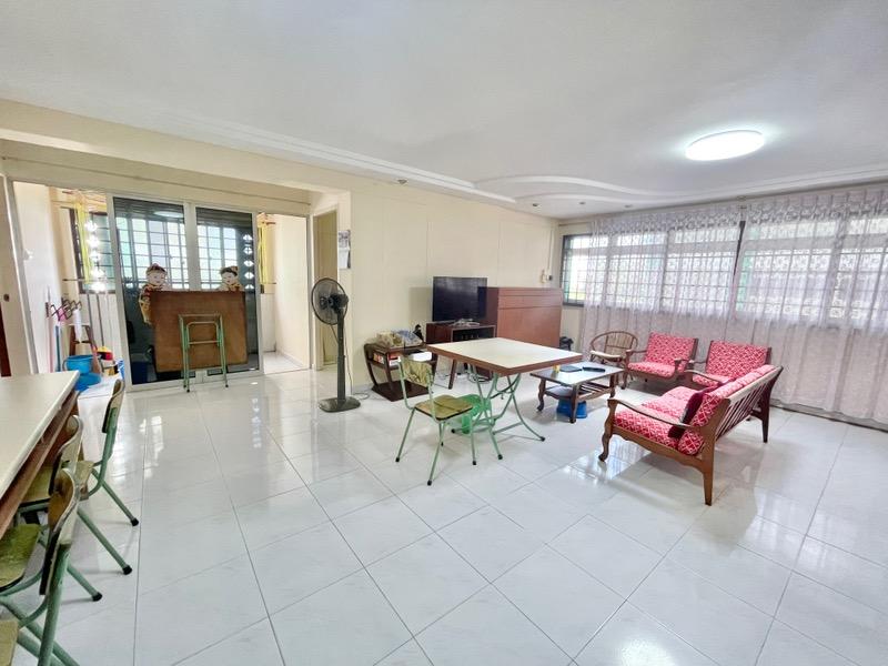 Prop-GPT: HDB Apartment: D16  94D Bedok North Avenue 4
