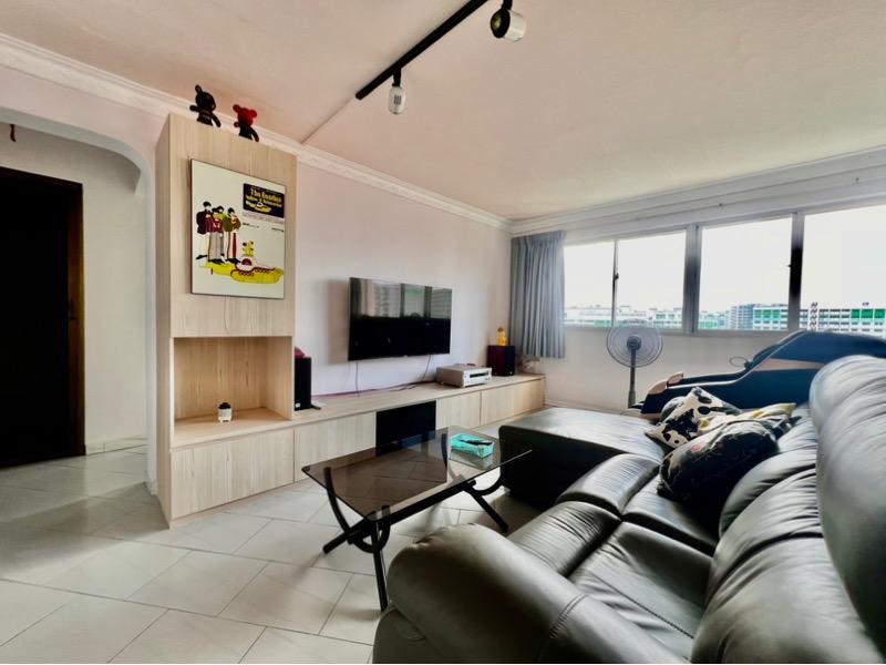 Prop-GPT: HDB Apartment: D27 Yishun 269 Yishun Street 22