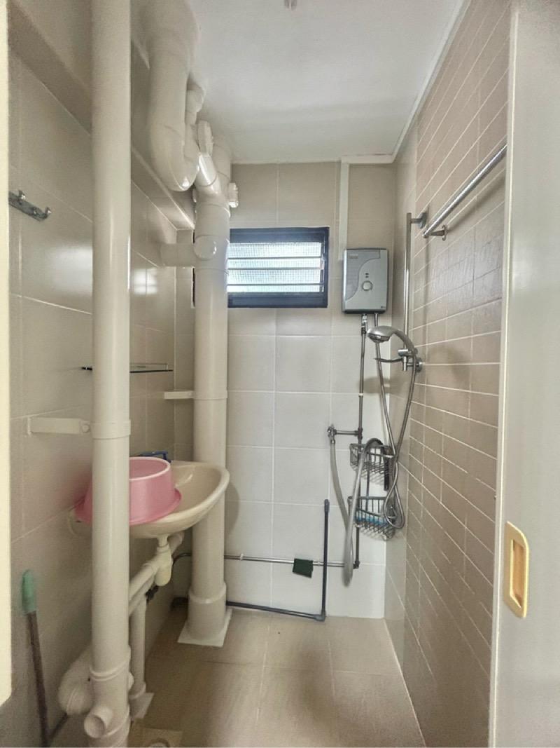 HDB Apartment for Rent, 5 Tanjong Pagar Plaza HDB Apartment For Rent, $3,300, 2 Bed 2 Bath 635 sqft $5.20 psf, SGD 3,300 | 99-year Leasehold