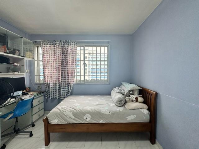 HDB Apartment for Rent, 425 Pasir Ris Drive 6 HDB Apartment For Rent, $3,600, 3 Bed 2 Bath 1,216 sqft $2.96 psf, SGD 3,600 | 99-year Leasehold