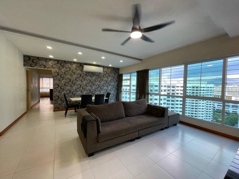 Prop-GPT: HDB Apartment: D19 Punggol 270C Punggol Field