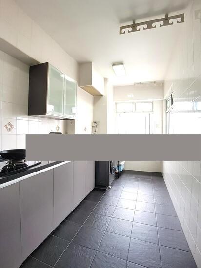 HDB Apartment for Rent, 388 Bukit Batok West Avenue 5 HDB Apartment For Rent, $3,500, 3 Bed 2 Bath 1,270 sqft $2.76 psf, SGD 3,500 | 99-year Leasehold