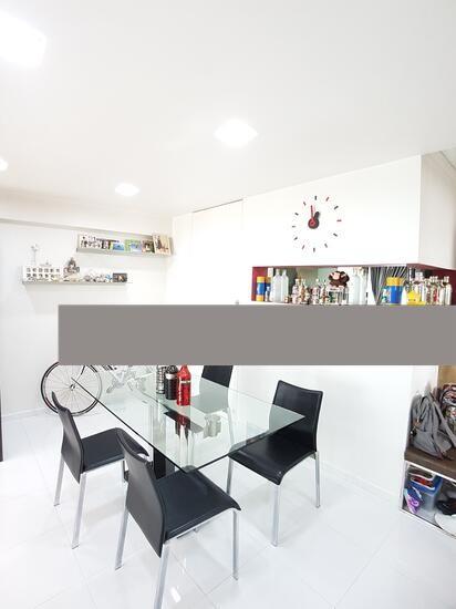 HDB Apartment for Rent, 388 Bukit Batok West Avenue 5 HDB Apartment For Rent, $3,500, 3 Bed 2 Bath 1,270 sqft $2.76 psf, SGD 3,500 | 99-year Leasehold