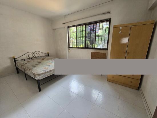 Prop-GPT: HDB Apartment: D22 Boon Lay 430 Jurong West Avenue 1
