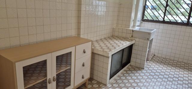 HDB Apartment for Rent, 137 Jalan Bukit Merah HDB Apartment For Rent, $2,900, 2 Bed 1 Bath 753 sqft $3.85 psf, SGD 2,900 | 99-year Leasehold