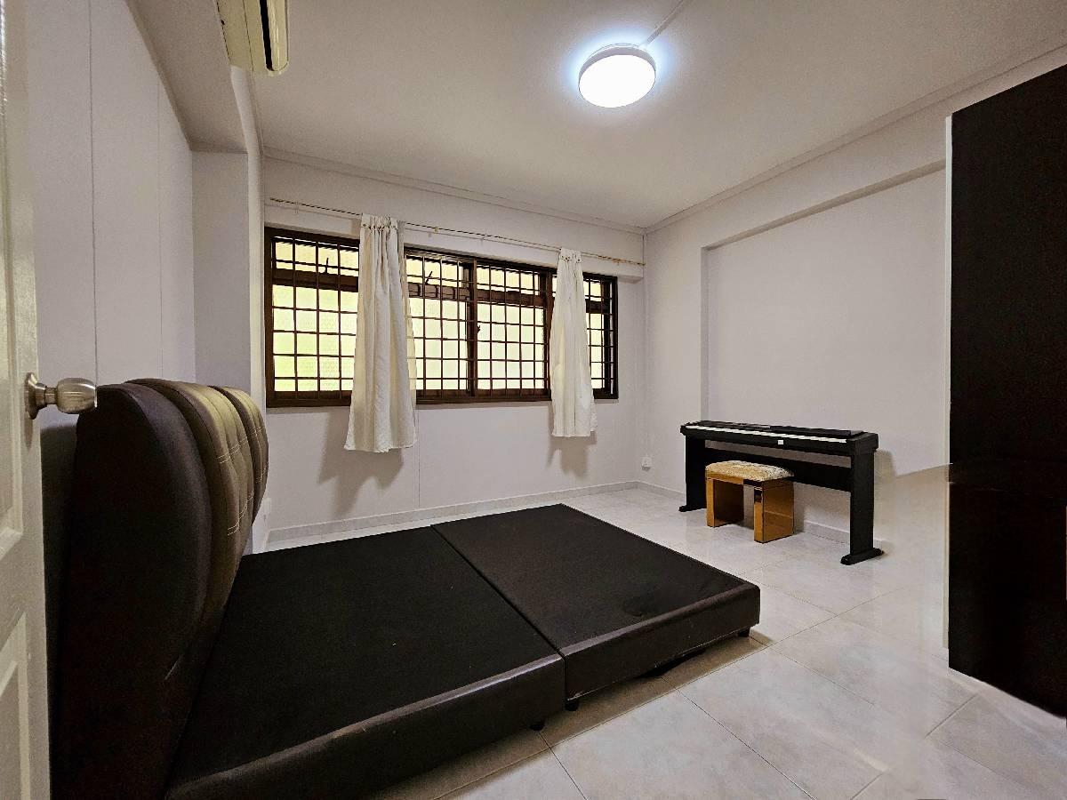HDB Apartment for Rent, 526 Jelapang Road HDB Apartment For Rent, $3,300, 3 Bed 2 Bath 1,087 sqft $3.04 psf, SGD 3,300 | 99-year Leasehold