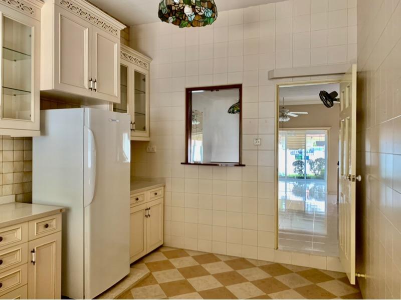 Terrace for Rent, PRESIDENT GARDENS Terraced House For Rent, $6,500, 5 Bed 3 Bath 3,600 sqft $2.84 psf, SGD 6,500