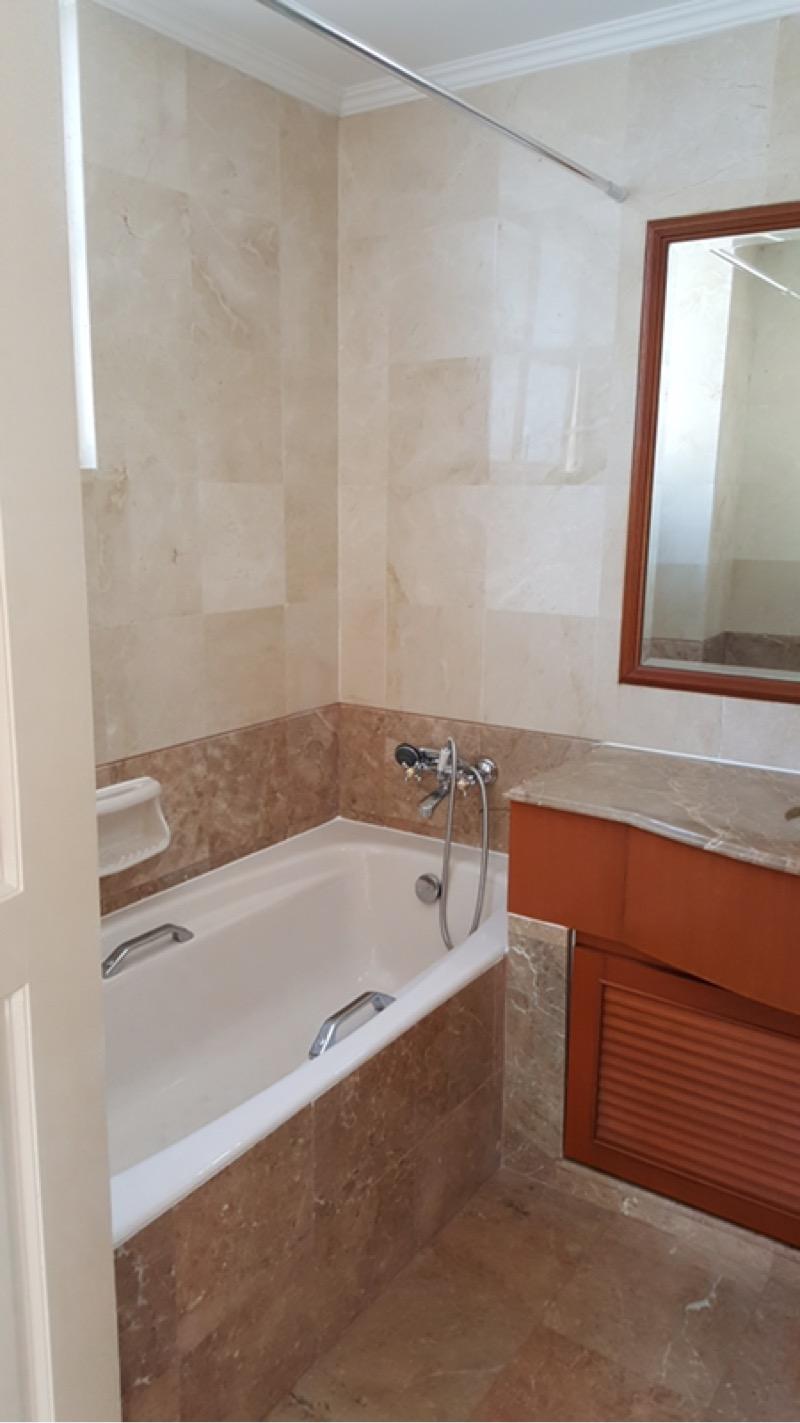 Detached for Rent, Woodgrove Estate Detached House For Rent, $15,000, 6 Bed 5 Bath 6,674 sqft $2.32 psf, SGD 15,000