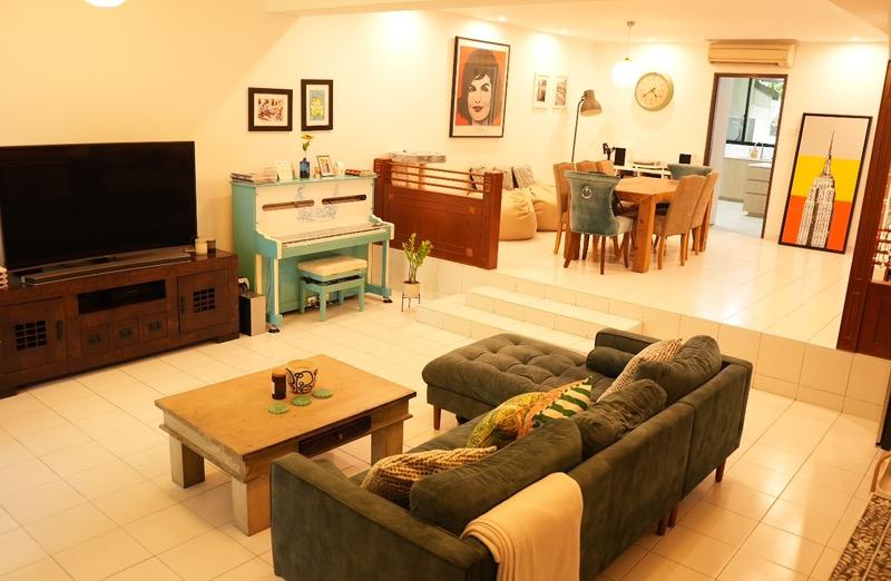 Prop-GPT: Terrace: D10  Coronation Road