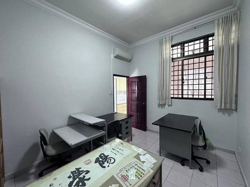 Corner Terrace for Rent, Jalan rimau Corner Terrace For Rent, $7,000, 4 Bed 3 Bath 1,959 sqft $2.20 psf, SGD 7,000 | Freehold