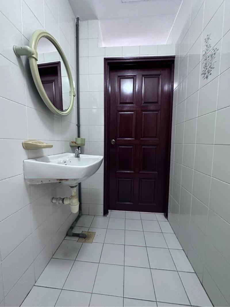 Corner Terrace for Rent, Jalan rimau Corner Terrace For Rent, $7,000, 4 Bed 3 Bath 1,959 sqft $2.20 psf, SGD 7,000 | Freehold