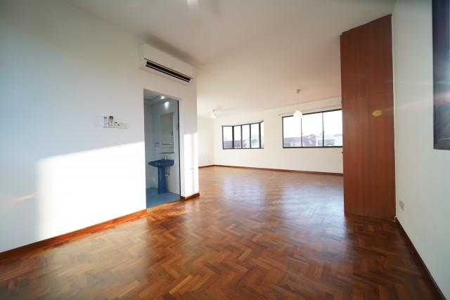 Corner Terrace for Rent, 50 Phillips Ave Corner Terrace For Rent, $7,680, 5 Bed 3 Bath 2,700 sqft $2.45 psf, SGD 7,680 | 999-year Leasehold