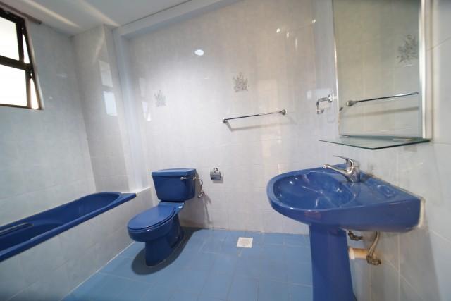 Corner Terrace for Rent, 50 Phillips Ave Corner Terrace For Rent, $7,680, 5 Bed 3 Bath 2,700 sqft $2.45 psf, SGD 7,680 | 999-year Leasehold
