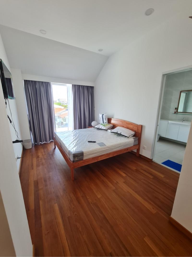Terrace for Rent, WEST COAST TERRACE Terraced House For Rent, $12,000, 5 Bed 4 Bath 4,132 sqft $6.00 psf, SGD 12,000