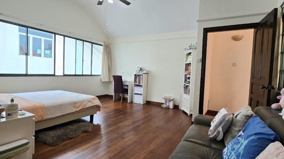 Bungalow - Good Class for Rent, Swiss Club Binjai HK Park SemiD Good Class Bungalow For Rent, $12,000, 5 Bed 4 Bath 3,800 sqft $2.55, SGD 12,000