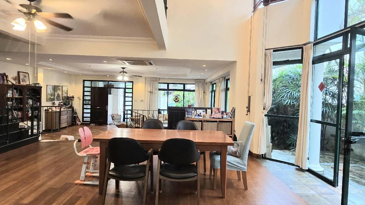 Bungalow - Good Class for Rent, Swiss Club Binjai HK Park SemiD Good Class Bungalow For Rent, $12,000, 5 Bed 4 Bath 3,800 sqft $2.55, SGD 12,000